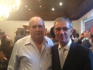 Vice-prefeito Carlos Roberto Bueno juntamente com o Deputado Federal  (PPS) Davi Zaia.