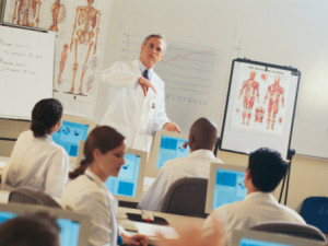MEC divulga classificação inicial das faculdades de medicina